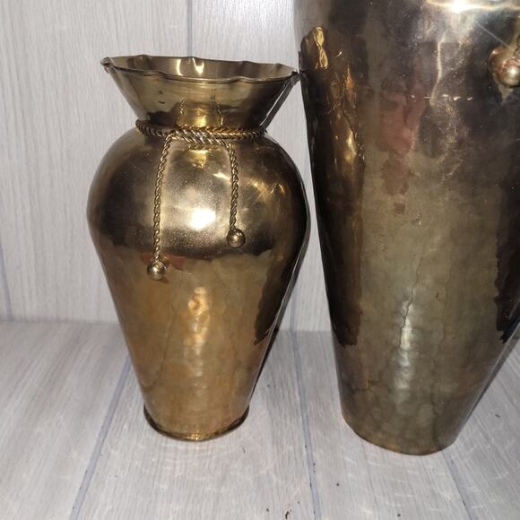 Vtg Hammered Brass MCM Large Vase Set With Decorativr Braided Rope Urns Nautical - Picture 3 of 8